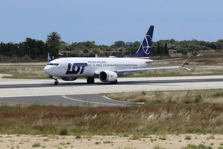Boeing 737